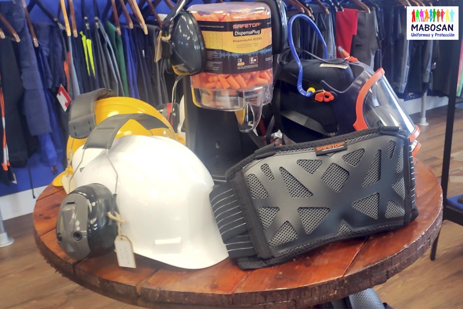 cascos de seguridad en tienda Mabosan